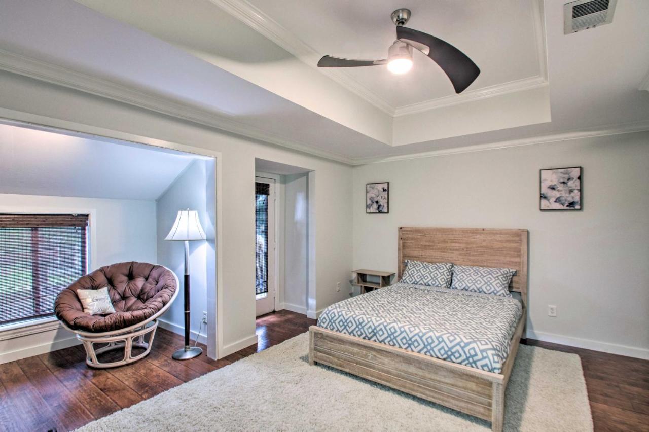 2-Story Pensacola Home With Game Room And Private Yard エクステリア 写真